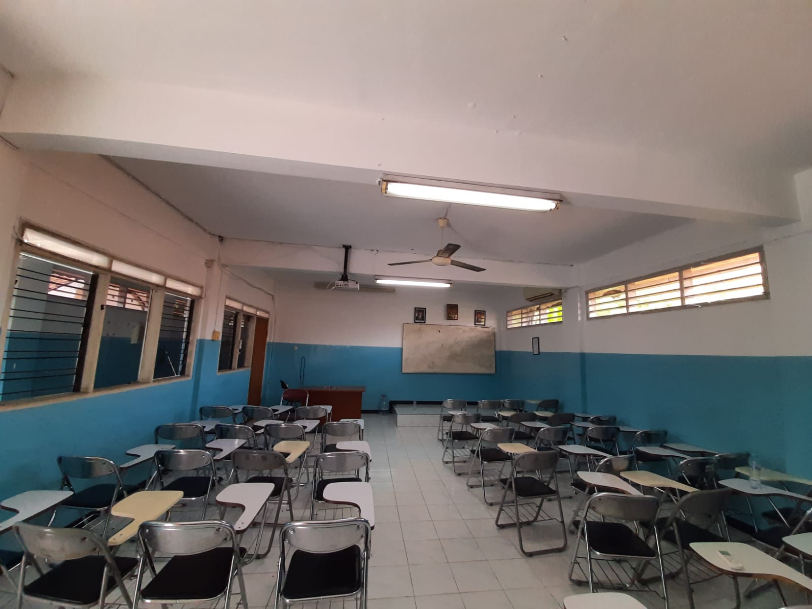 Ruang Kelas Kebidanan Soetomo